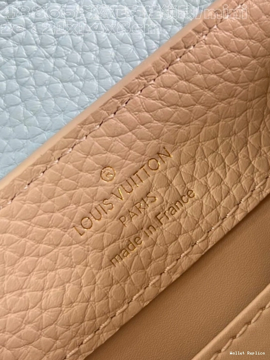Affordable LOUIS CAPUCINES VUITTON MINI-21*14*8CM 0719